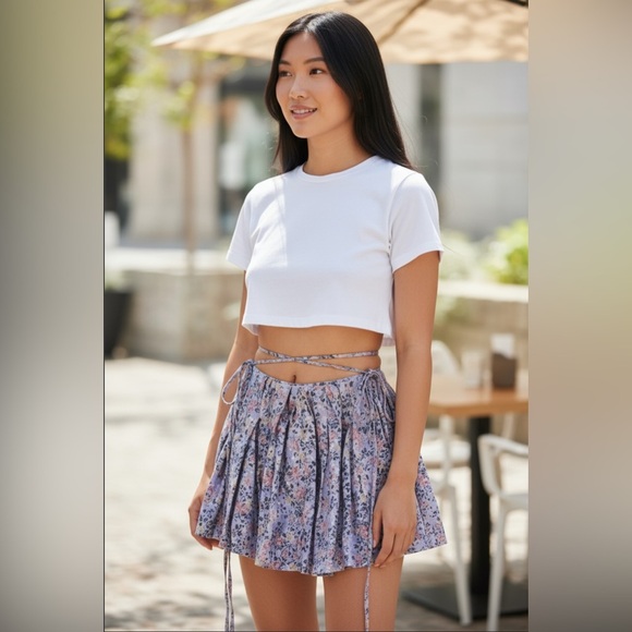 Elliette Floral A Line Mini Skirt with Ties 🌸 - Picture 1 of 6